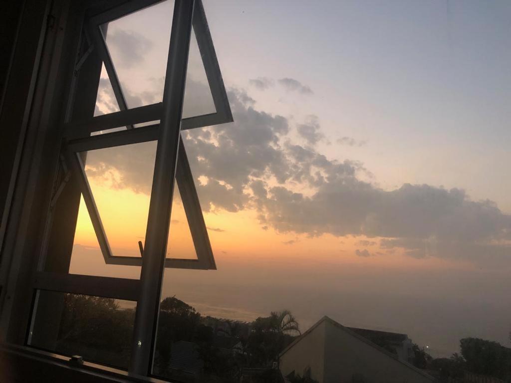 9 Queensview Uvongo Beach Esterno foto